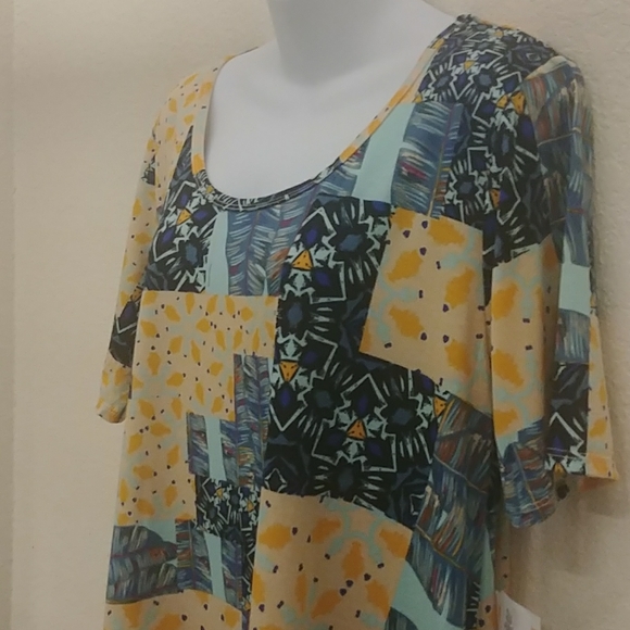 LulaRoe Patterned Blocked Perfect T Top - Picture 4 of 12